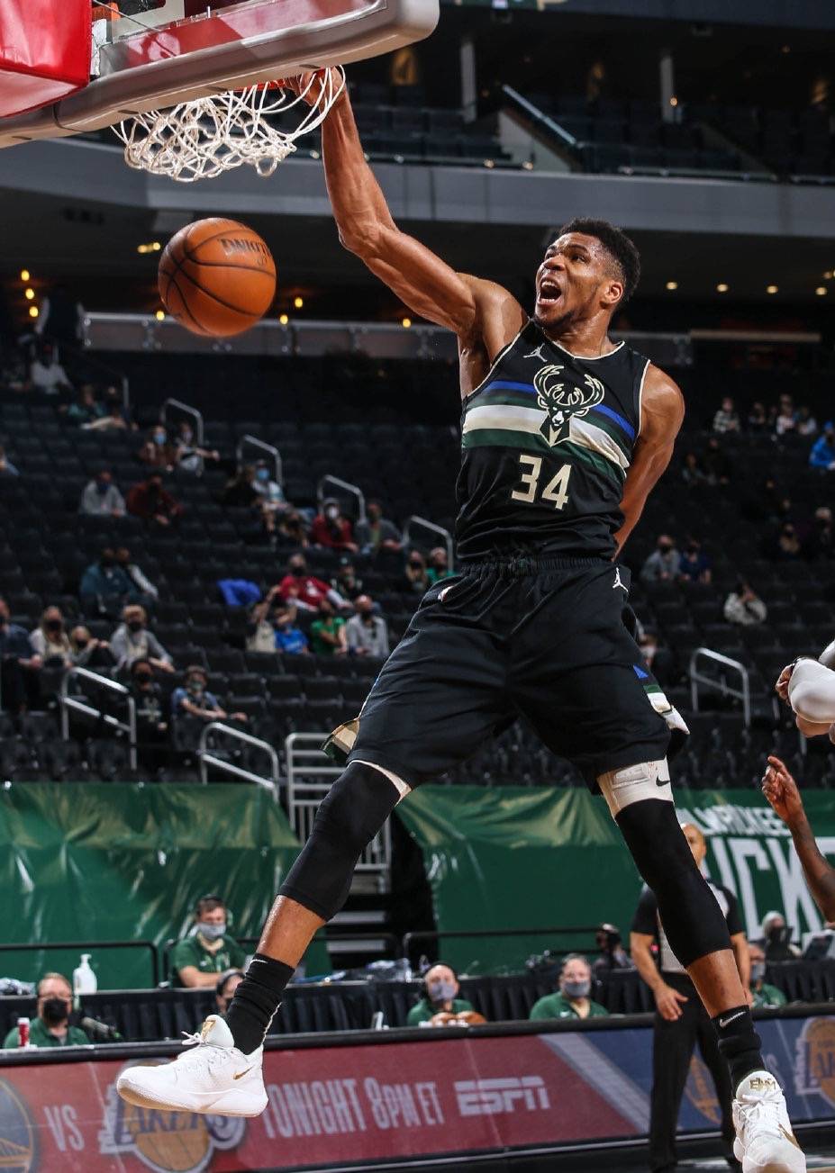 字母哥球队字母哥篮球队